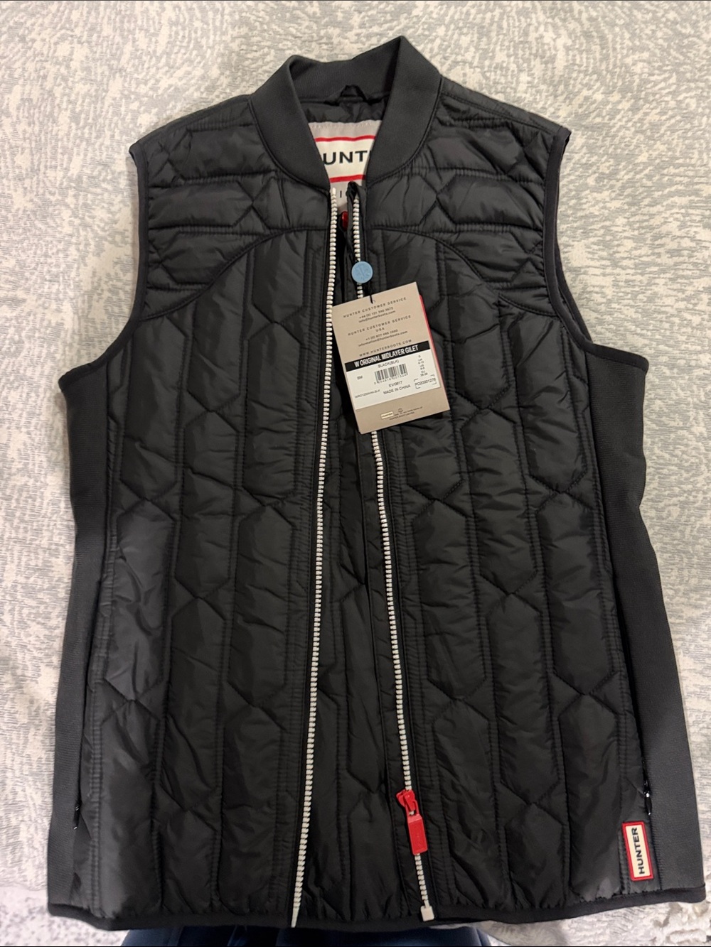 Hunter Black Quilted Womensy Vest with Red Zip Pull